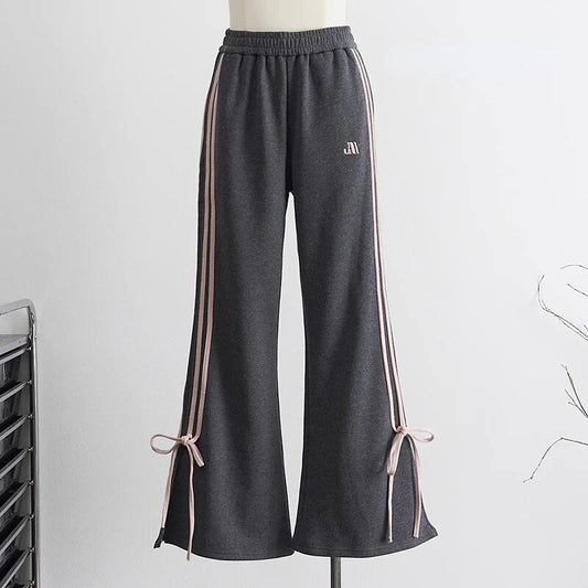  Liselotte - Wide-leg sweatpants - 07/112024 3 - DYAVOR® 