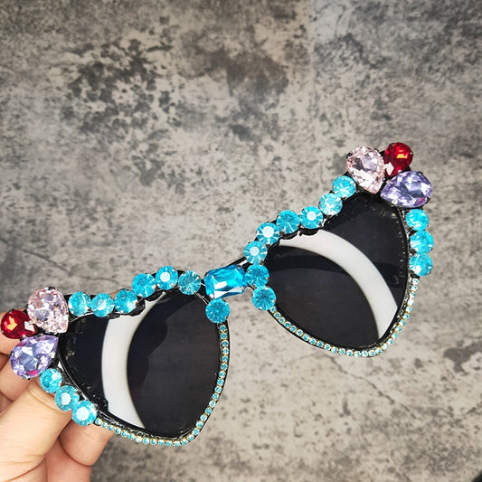  Women's Heart-Shaped Oversized Crystal Diamond Cat Eye Sunglasses - Women Sunglasses - DYAVOR® 