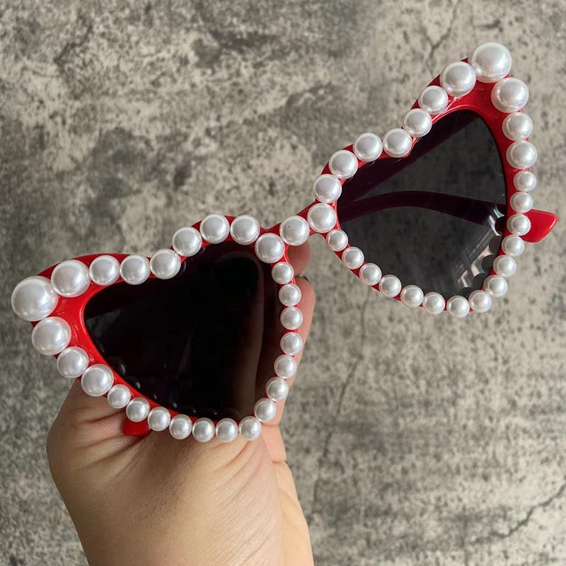  Retro Hip Hop Women's Cat Eye Heart-Shaped Sunglasses with Pearl Decor - Women Sunglasses - DYAVOR® 