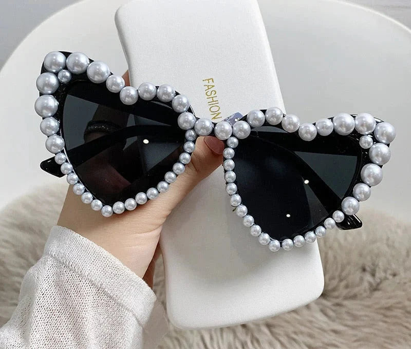  Retro Hip Hop Women's Cat Eye Heart-Shaped Sunglasses with Pearl Decor - Women Sunglasses - DYAVOR® 