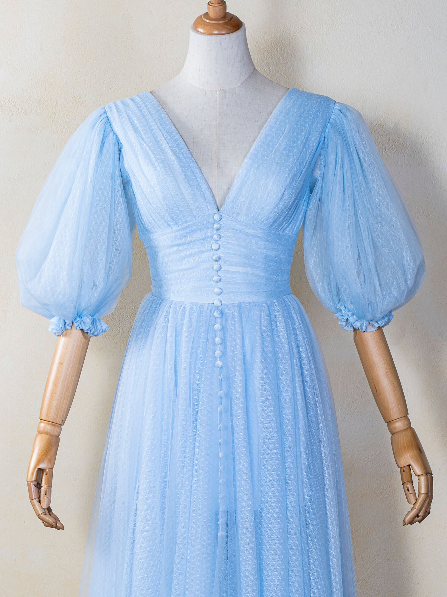  V-neck Maxi Length Tulle Prom Dress - Prom Dresses - DYAVOR® 