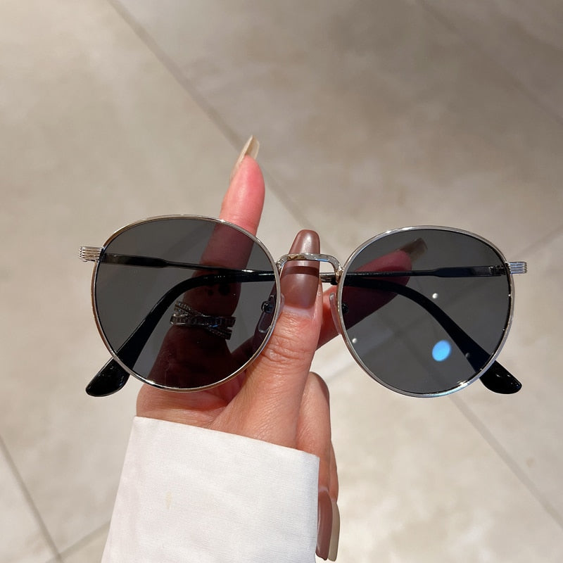  Men and Women Vintage Luxury Solid Gradient UV400 Round Sunglasses - Unisex Sunglasses - DYAVOR® 