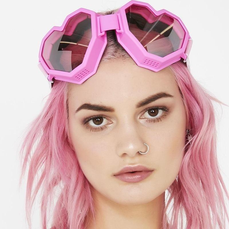  Women's Gradient UV400 Heart-Shaped One Piece Oversized Goggle Sunglasses - Women Sunglasses - DYAVOR® 