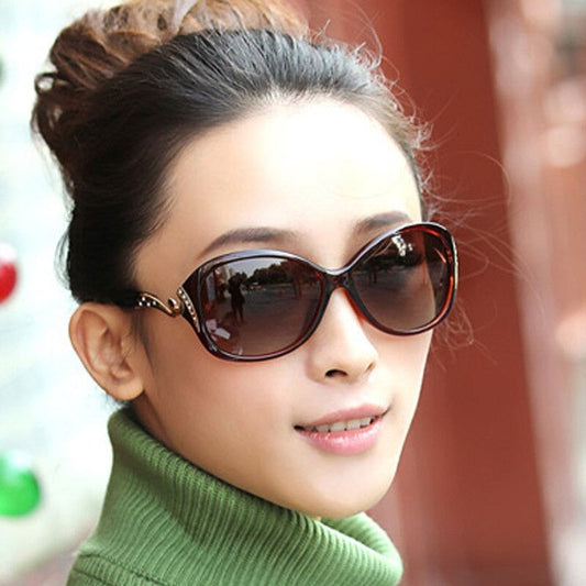  Women's Hot Polarized Fashion Plastic Sunglasses with UV400 Protection - Women Sunglasses - DYAVOR® 