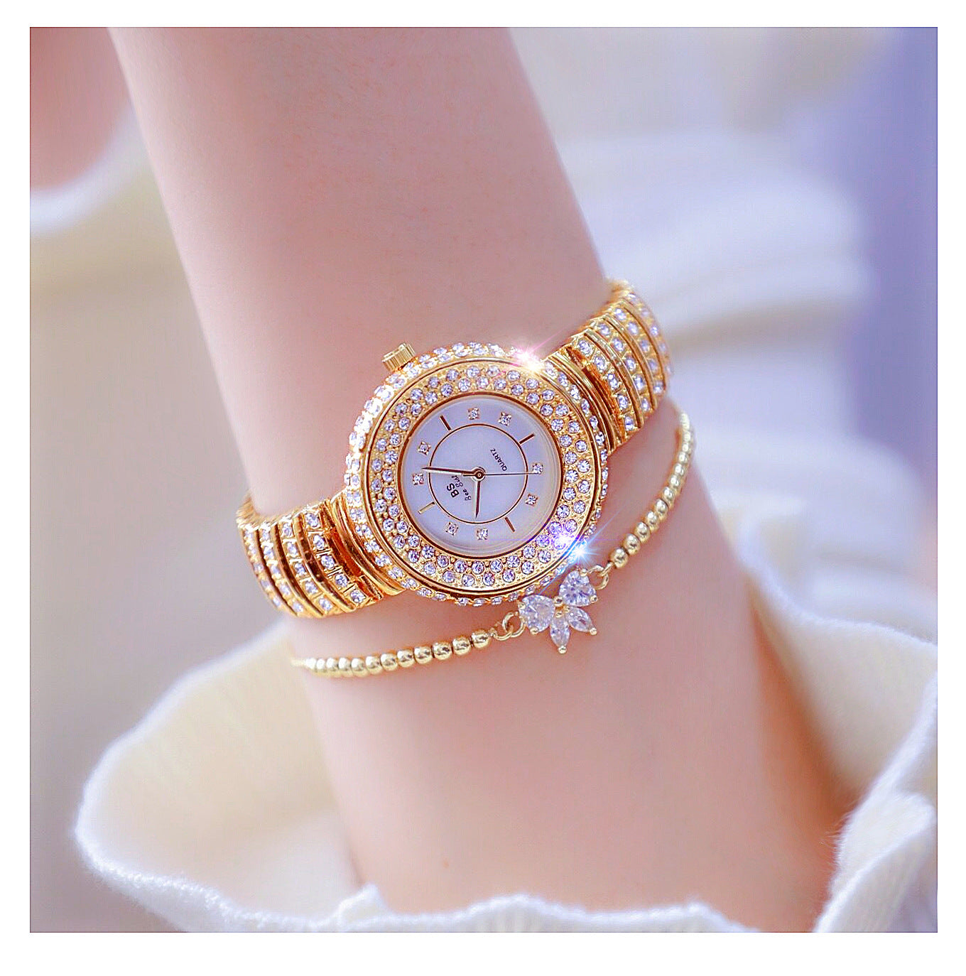  Hip Hop Women's Stainless Steel Silver Diamond Decor Quartz Wristwatch - Watches for Women - DYAVOR® 