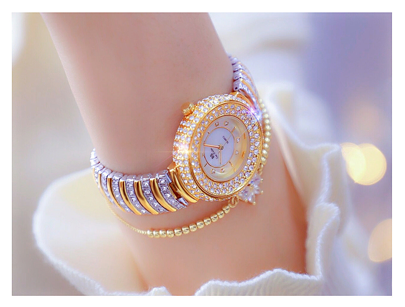  Hip Hop Women's Stainless Steel Silver Diamond Decor Quartz Wristwatch - Watches for Women - DYAVOR® 