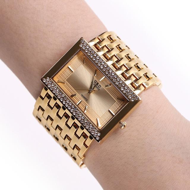 Stainless Steel Chain Fashion Gold Quartz Square Watch for Women