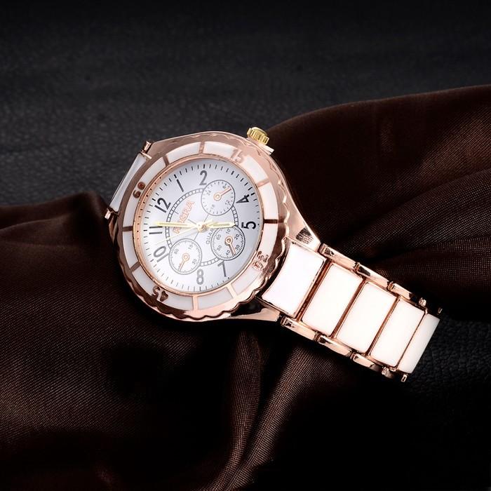 Women's Luxury Fashion Rose Gold Bracelet Quartz Watch with Folding Clasp