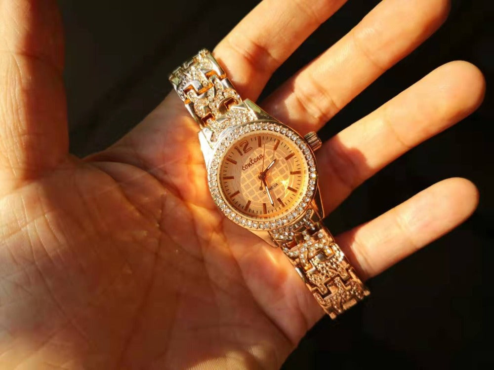 Women's Simple Gold Luxury Fashion Diamond Quartz Wristwatch